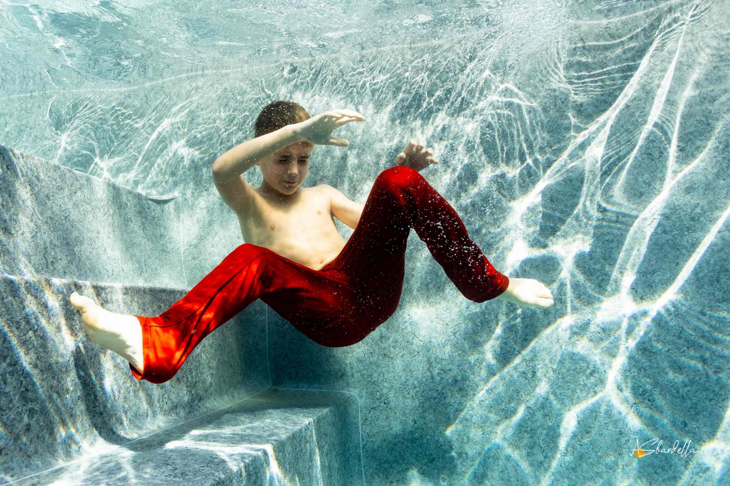 Adeline Sbardella photo aquatique pour poser en famille sous l'eau